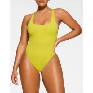 NWT SKIMS SWIM 4X Onepiece in Citrus Lim Edition Plus Size Scoop Neck